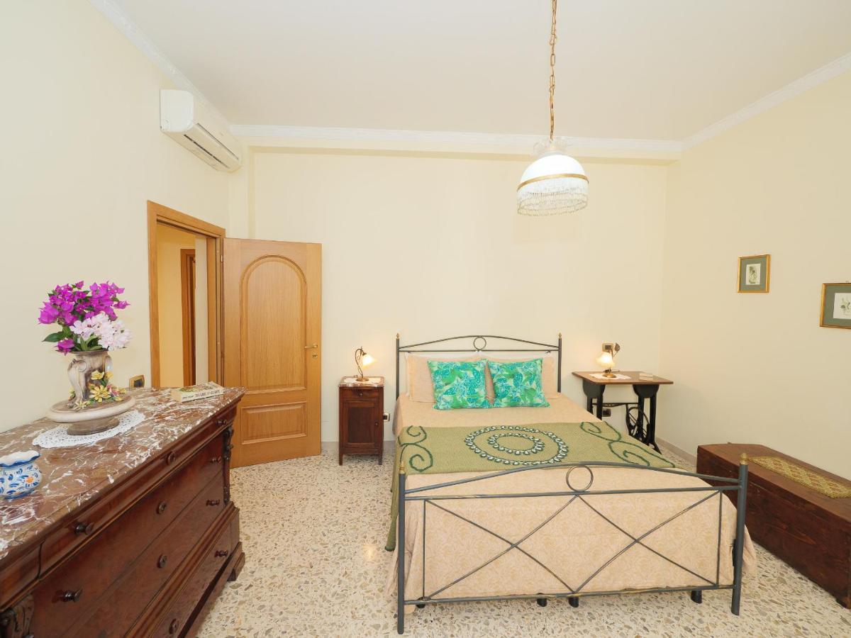 Aranci Apt 67 - Sorrento Centre And Vesuvius View Екстер'єр фото